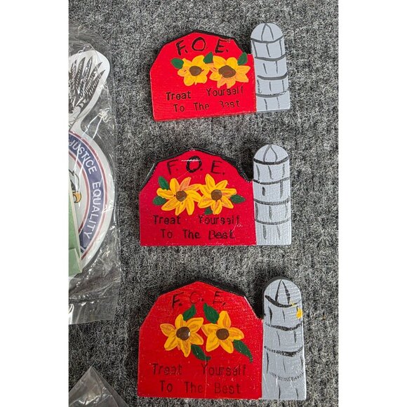 Fraternal Order Of Eagles Collectible Lot Pins Magnets Stickers Keychains - Picture 2 of 10